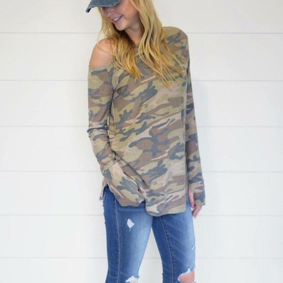 Tops - S-XL Camouflage Thumbhole Tops